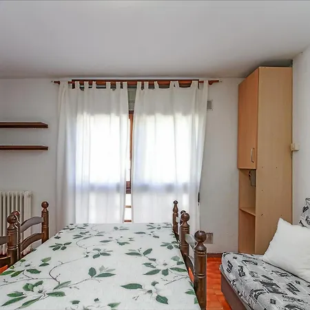 Gloria Apartment
